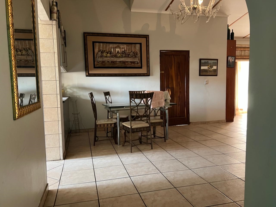 6 Bedroom Property for Sale in Cashan North West